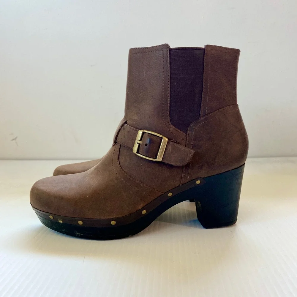 Clarks Brown Leather Studded Buckle Heeled Ankle Boots Womens 8
